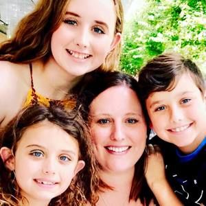 Meet your Posher, Claire